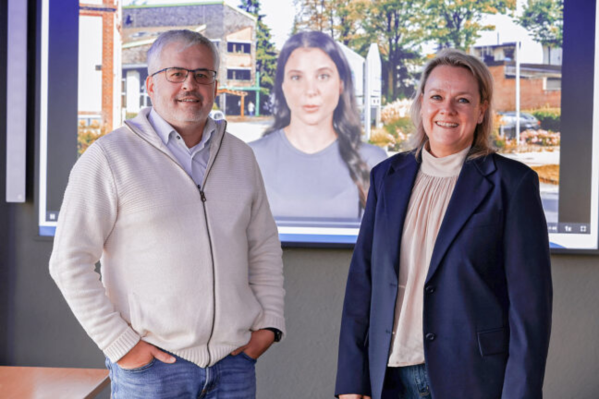 12.11.2025
Herten
Hertener Stadtwerke KI Team 
Heike Hahn und Karl Heinz Baischer 
foto: copyright  marco stepniak  -  
mobil  +49 171 2771906 ,  marco@stepniak-bild.de